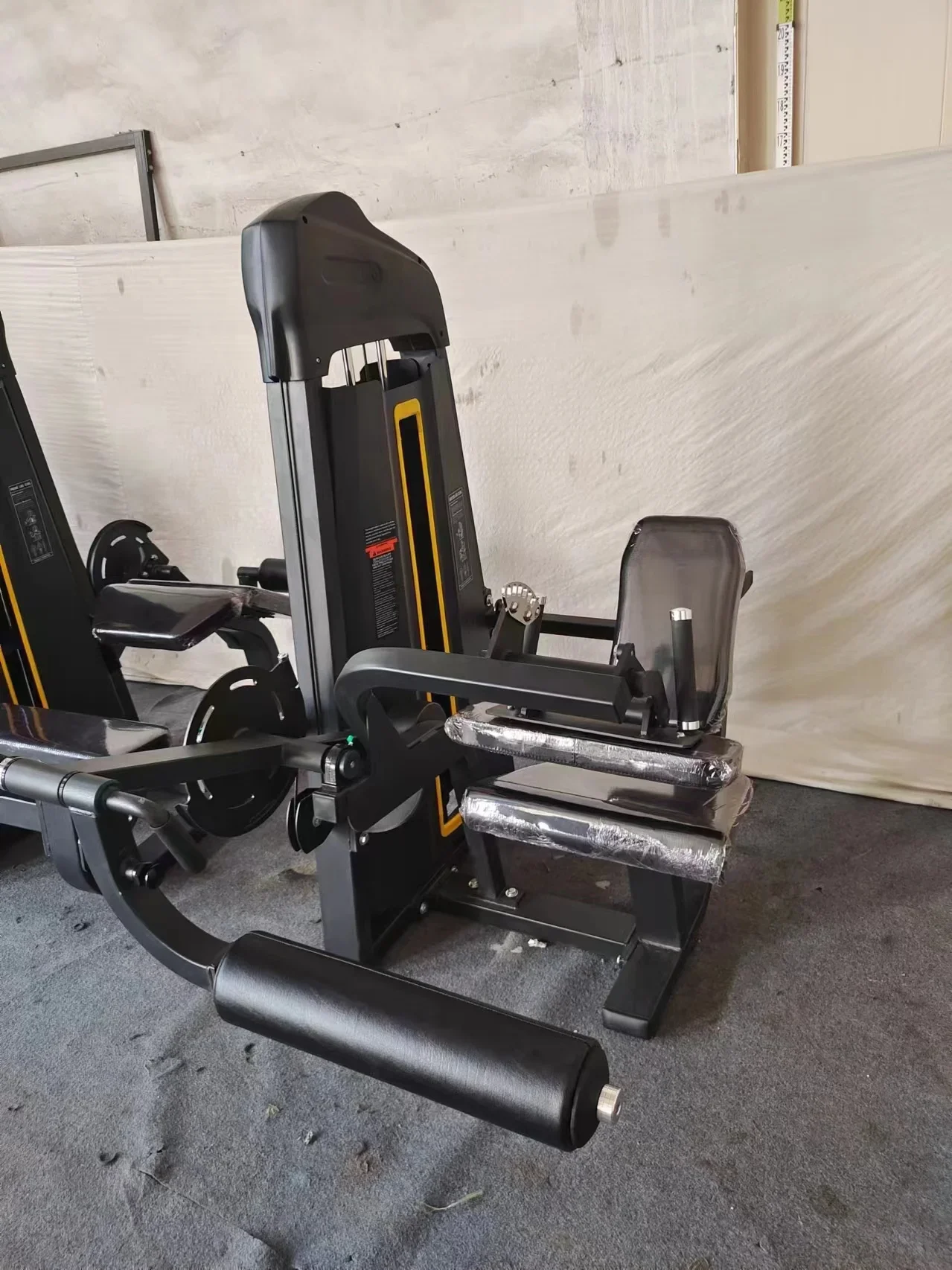 Gym Fitness Equipment Home Mac - огляд і ціна Home Gym Leg Extension